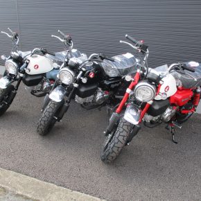 モンキー125全色入荷